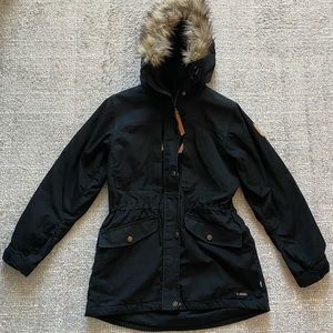FJÄLL RÄVEN Women’s Black Singi Winter Jacket